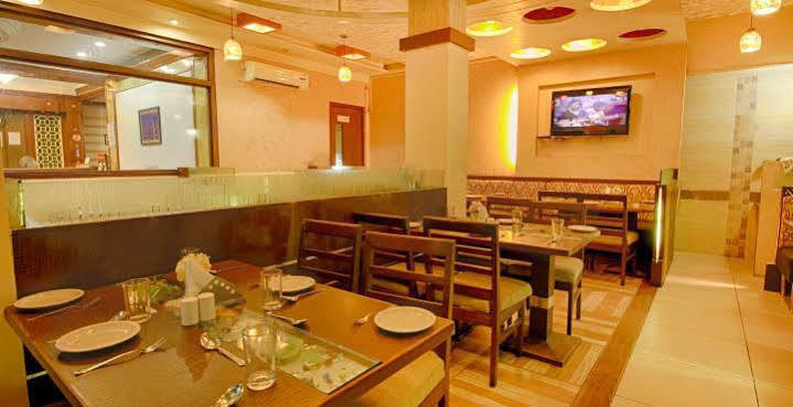 Parth Residency Hotel Ahmedabad Exterior photo