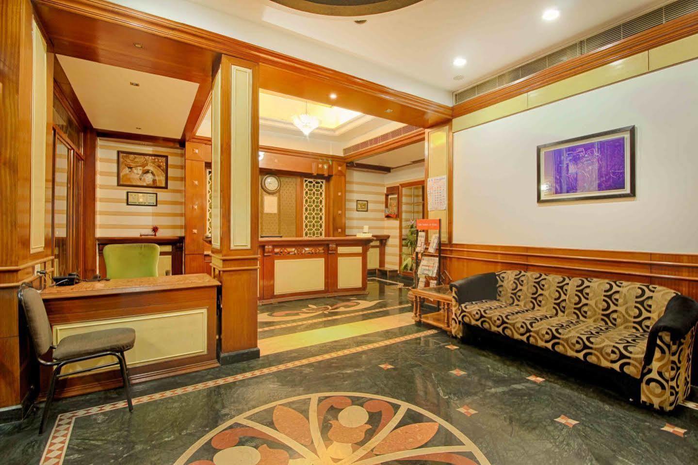 Parth Residency Hotel Ahmedabad Exterior photo